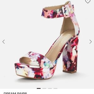 DREAM PAIRS Chunky Heels Platform sandals Colorful Florals size 11 NIB